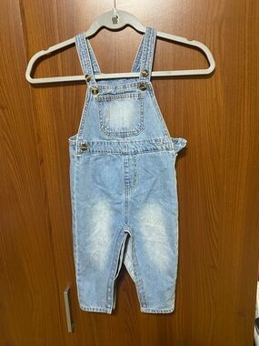 Levi's Light Blue Denim Toddler Kids Overalls with Chest Pocket 24 months